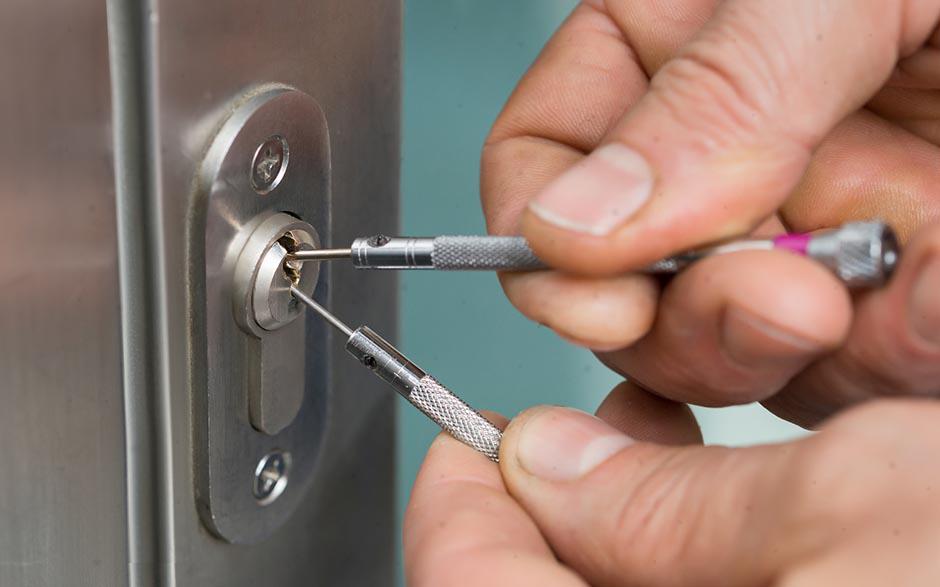 soigneux serrurier ouverture de porte Saint-Maur-des-Fossés